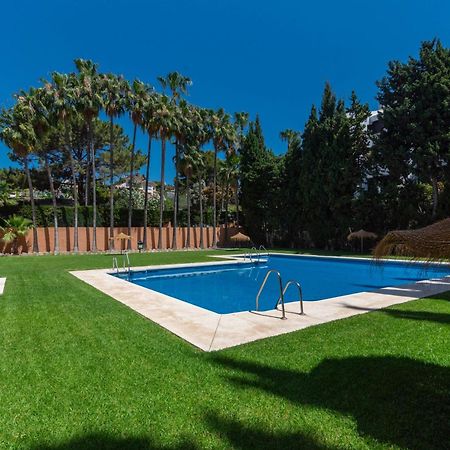 Cabopino Duplex, Swimming Pool, Beach 5Min Away, Chill Out Terrace And High-Speed Wifi マルベーリャ エクステリア 写真